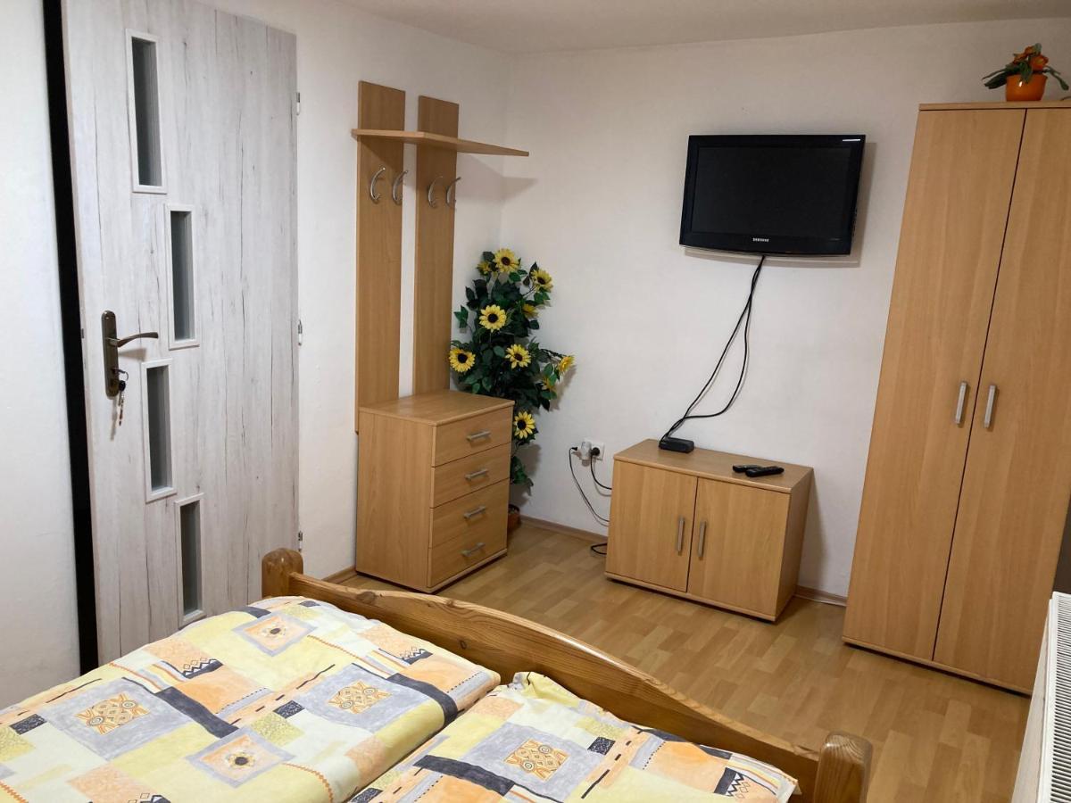 Apartmán Klaudia Ruzomberok Esterno foto